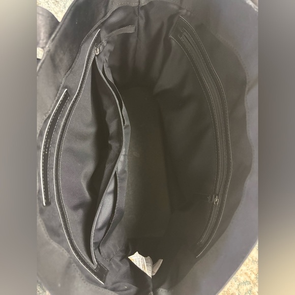 Black Lululemon Go Wild Crossbody/ Handbag - Picture 11 of 13